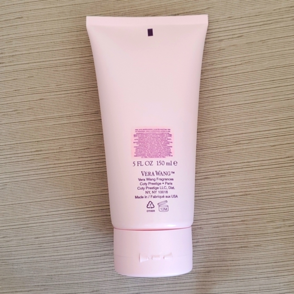 NEW AUTHENTIC VERA WANG PRINCESS SATINY BODY LOTION - Women's Fragrance Cream - Picture 3 of 3